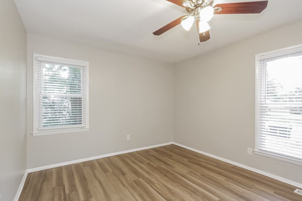 624 Dobson Dr - Photo 7 of 16