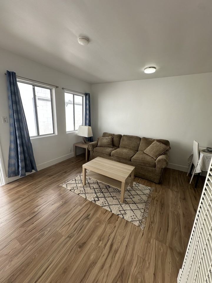 13429 Beach Ave #13429 - Photo 5 of 13