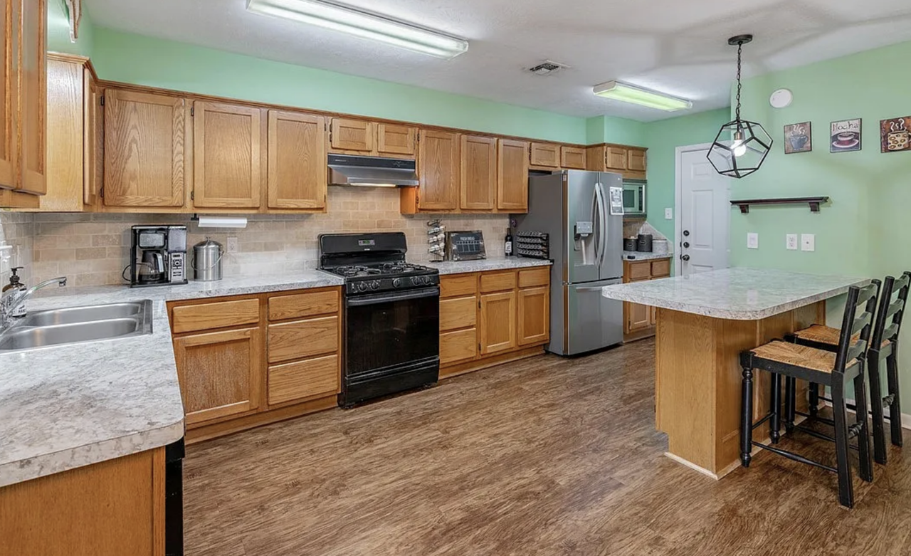 3812 Brockhampton Dr #NA - Photo 4 of 11