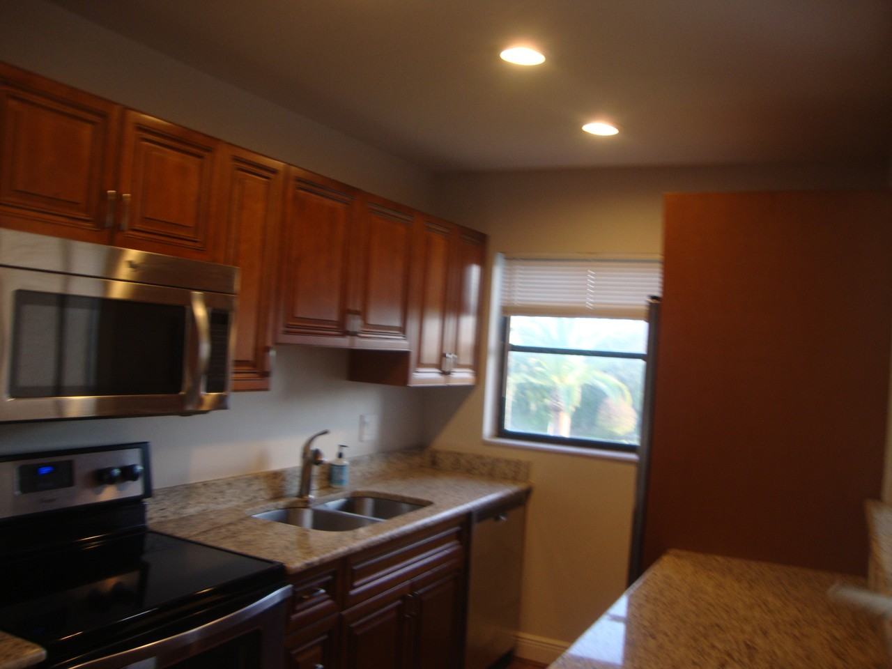 665 Enfield St #B12 - Photo 4 of 22