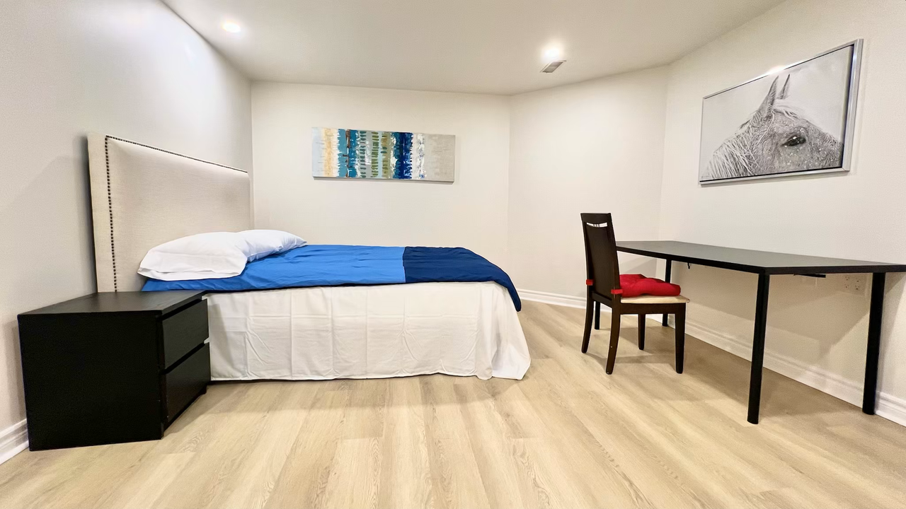 2 Lytton Boulevard - Photo 6 of 7