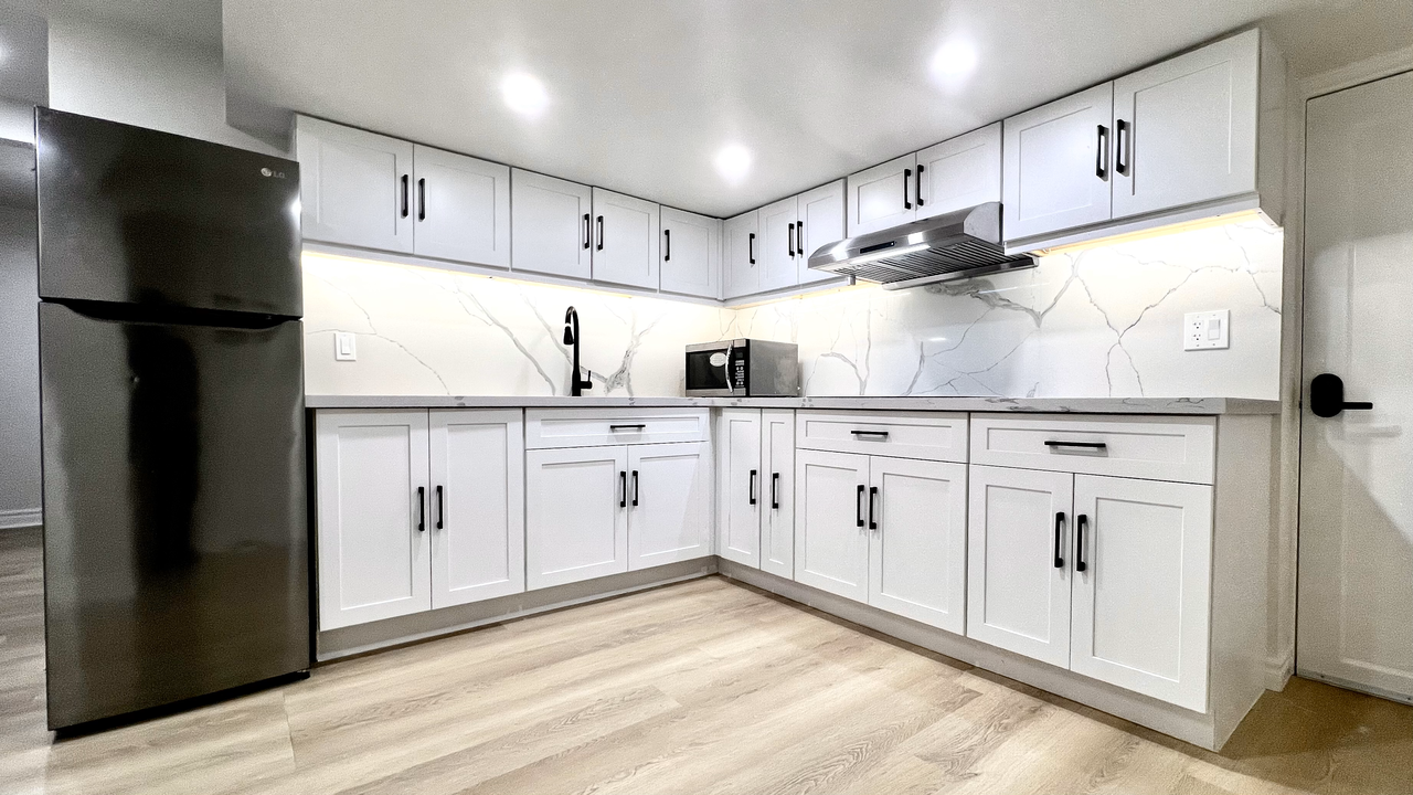 2 Lytton Boulevard - Photo 4 of 7