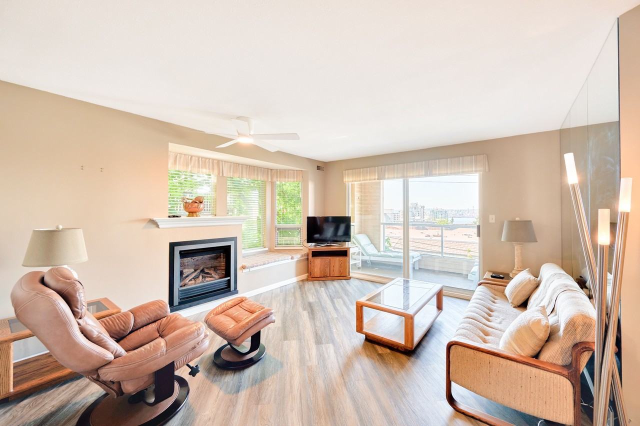 Harbour Gate - Photo 4 of 16