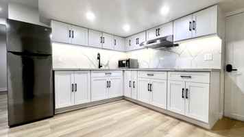 featured image of 2 Lytton Boulevard