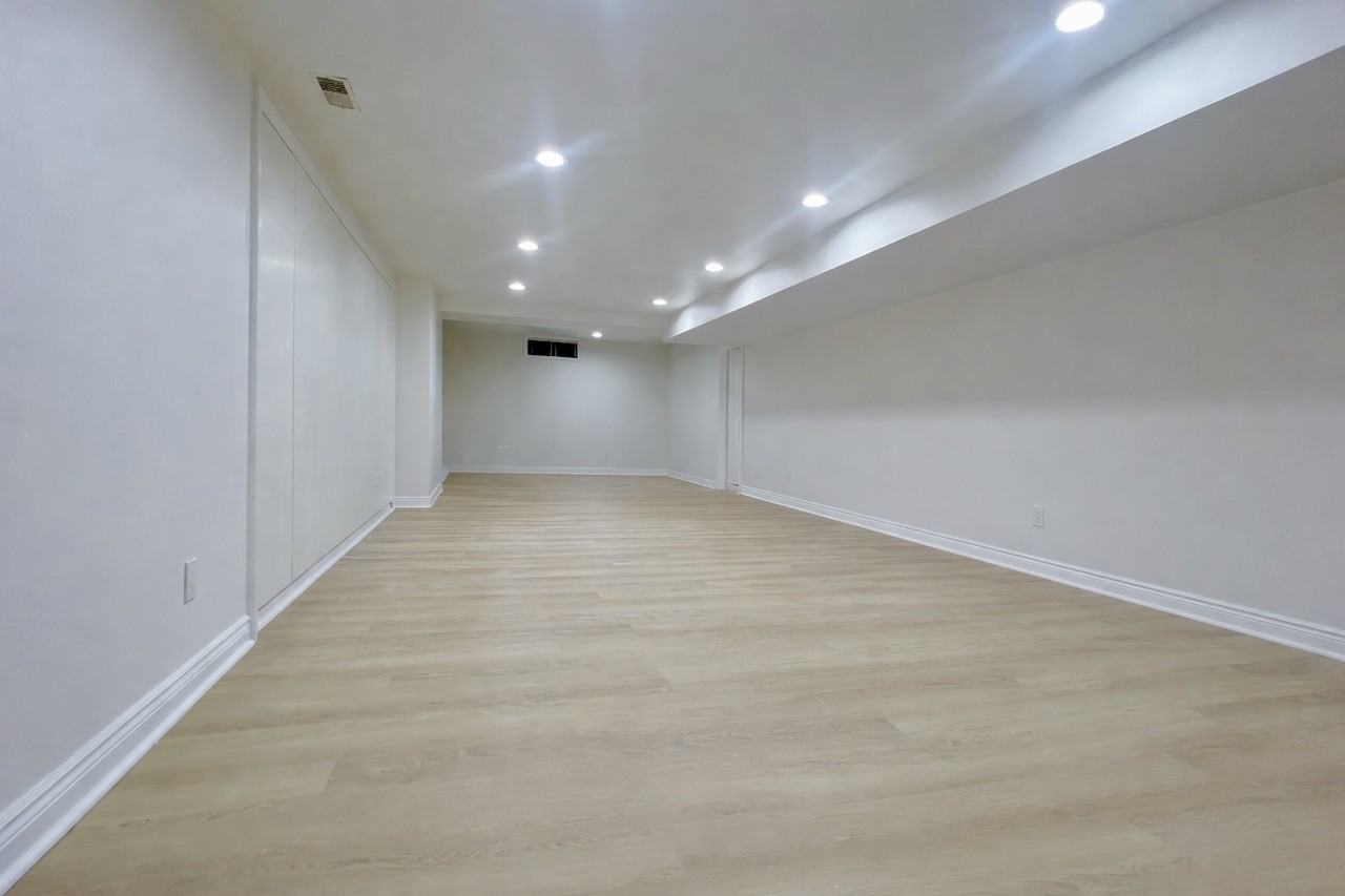 2 Lytton Boulevard - Photo 3 of 7