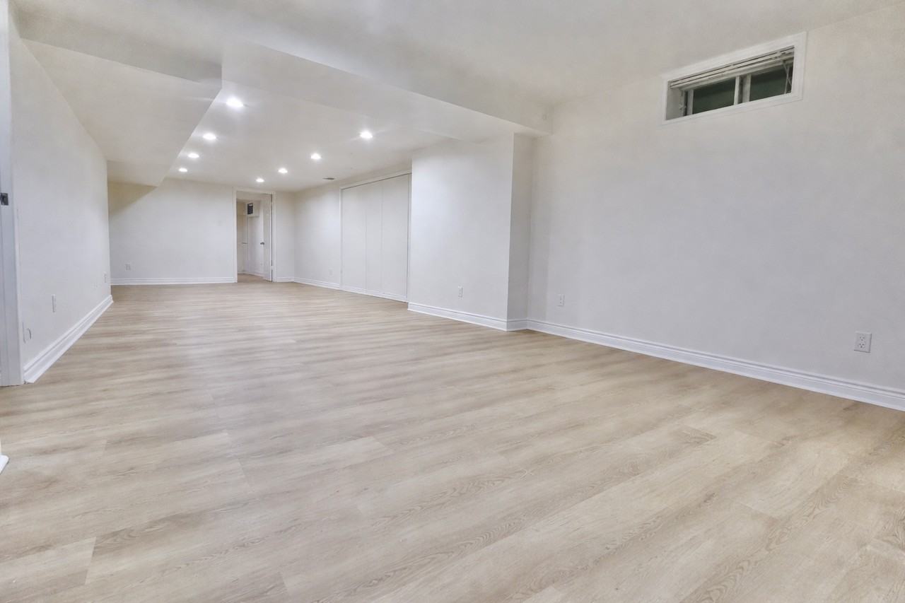 2 Lytton Boulevard - Photo 5 of 7