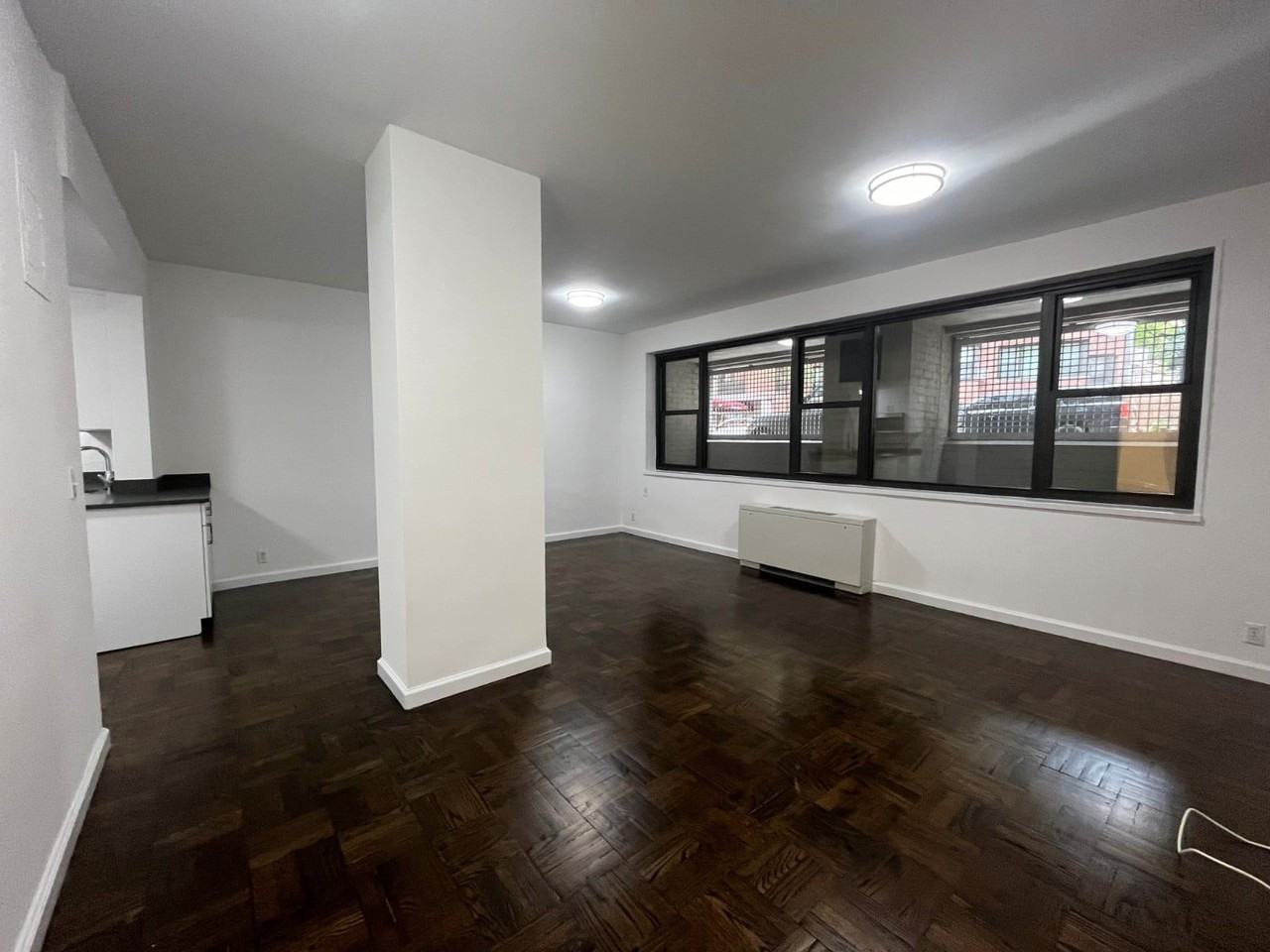 E 56th St #5N - Photo 2 of 7