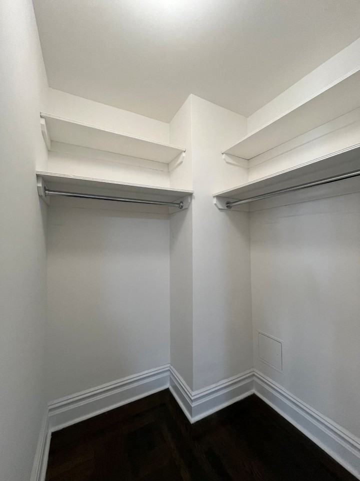 E 38th St #PHD - Photo 5 of 7