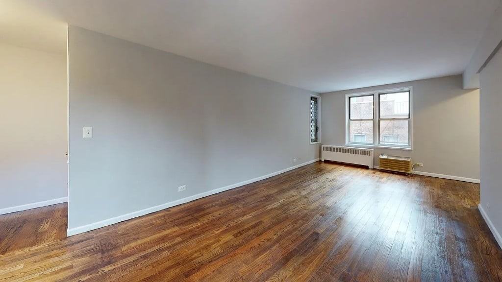 E 58th St #6D - Photo 7 of 12