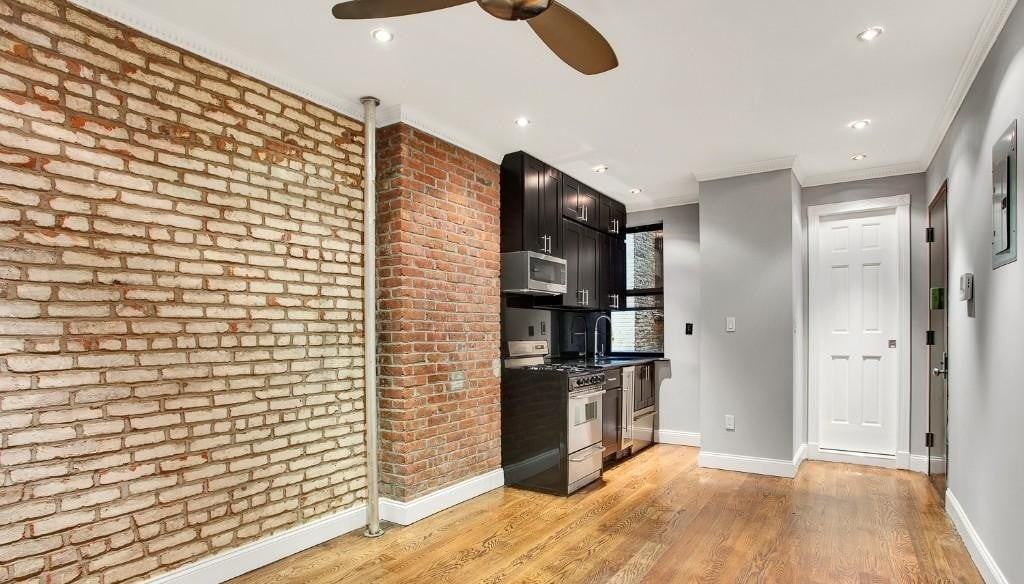 W 52nd St #13E - Photo 6 of 10