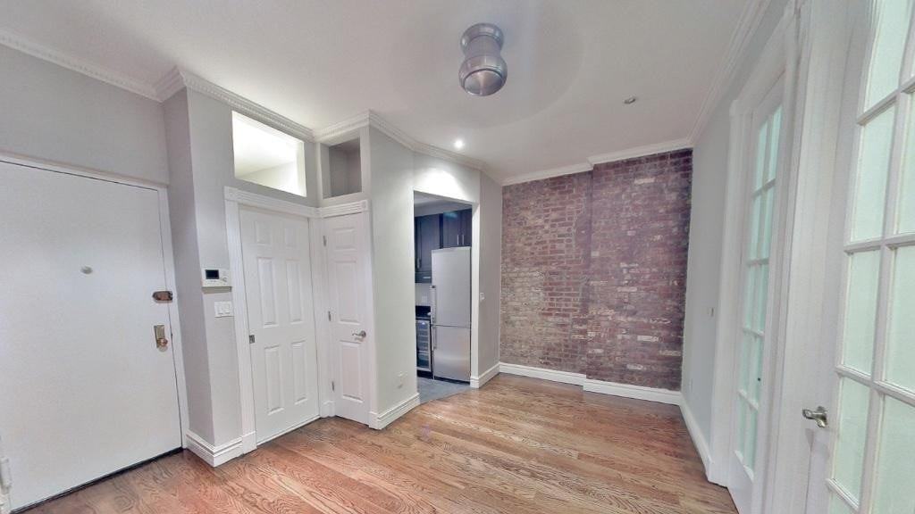 230 E 32nd St #1C - Photo 2 of 6