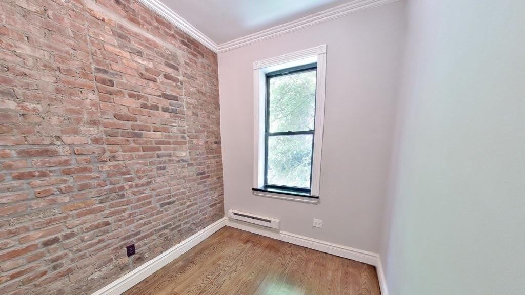 230 E 32nd St #1C - Photo 3 of 6