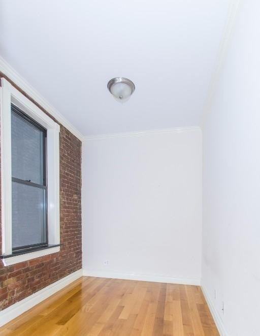 Perry St #5 - Photo 2 of 4