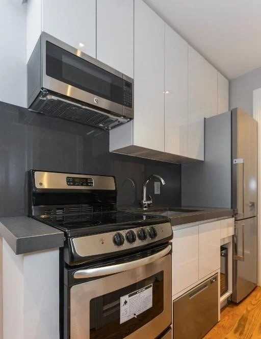 Perry St #12 - Photo 2 of 3