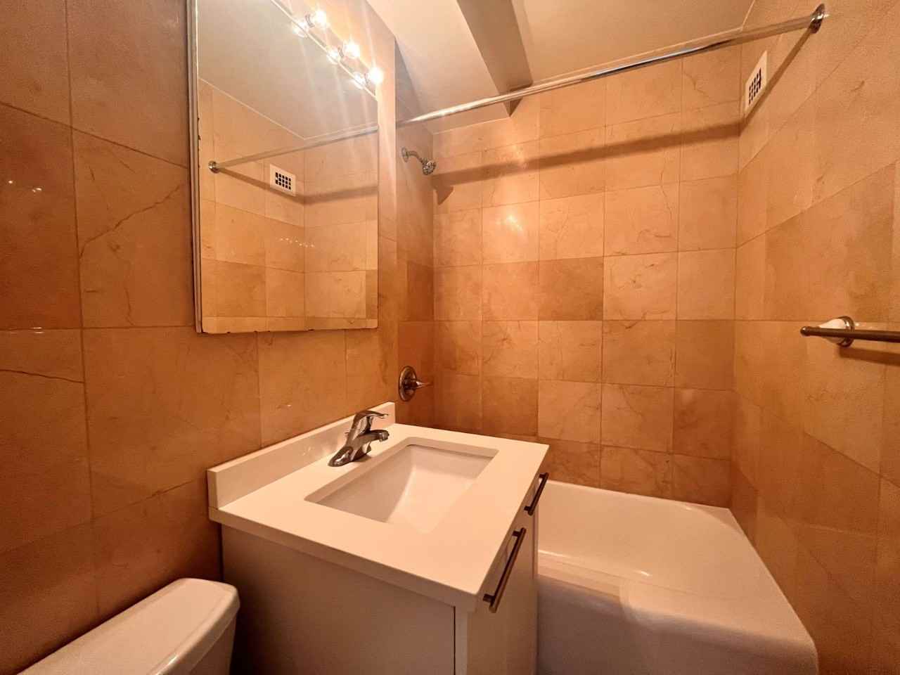 E 79th St #12O - Photo 3 of 4