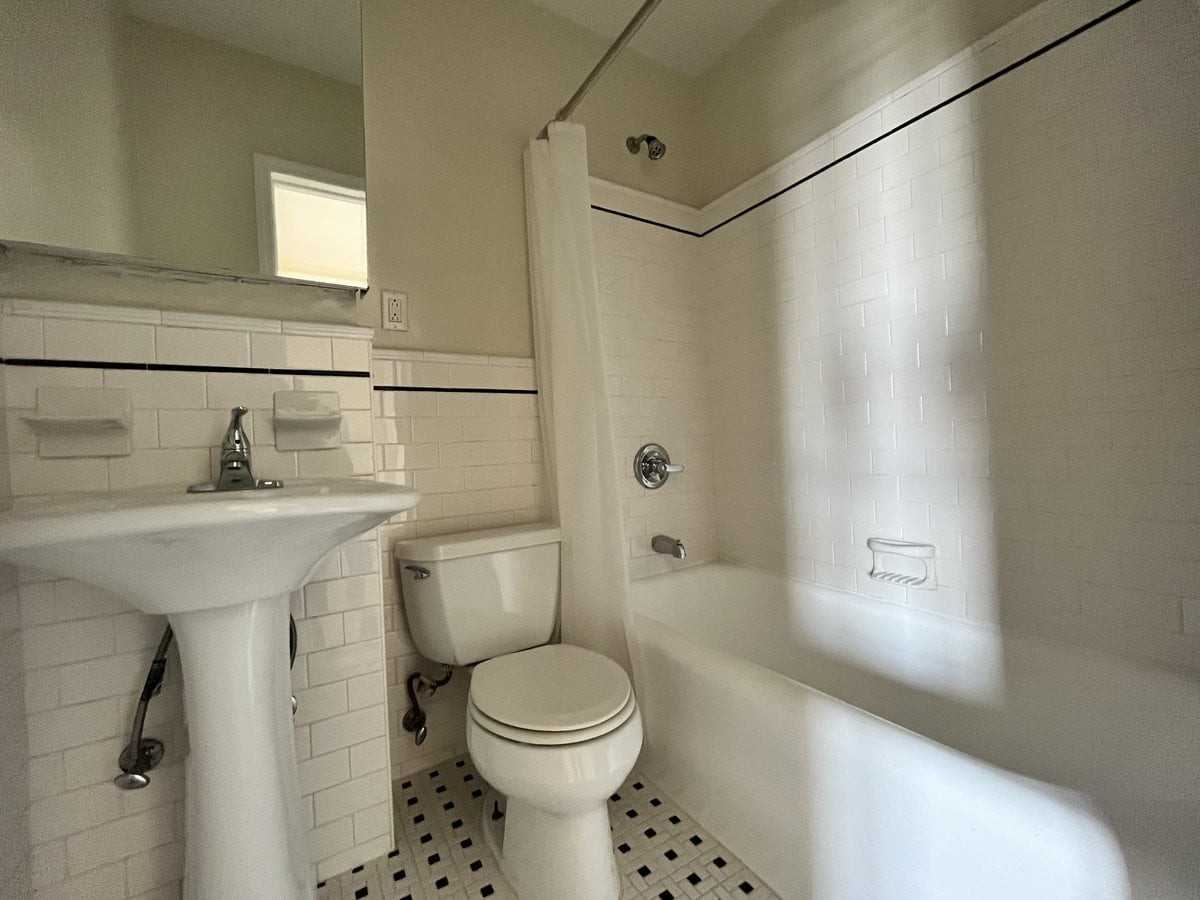 2nd Ave #8C - Photo 5 of 6