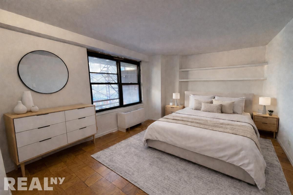 240 E 82nd St #12B - Photo 3 of 10