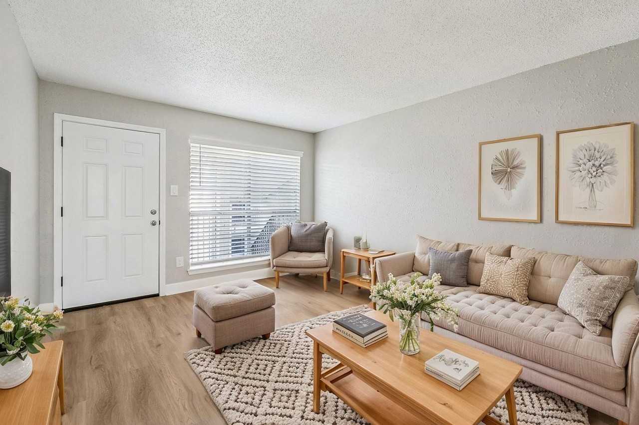 Bellecour Crossing - Photo 2 of 50