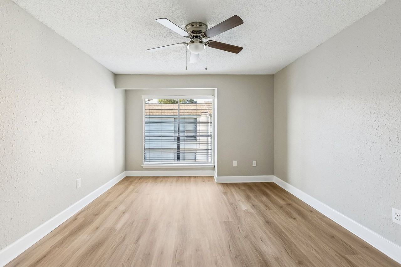 Bellecour Crossing - Photo 5 of 50