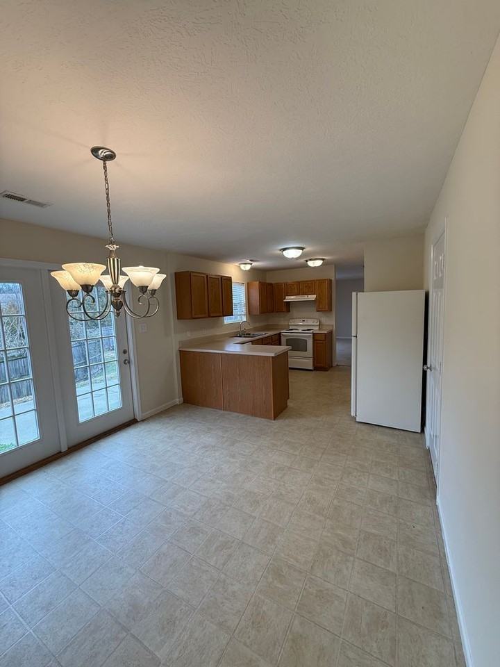 5941 Apple Valley Dr - Photo 7 of 18