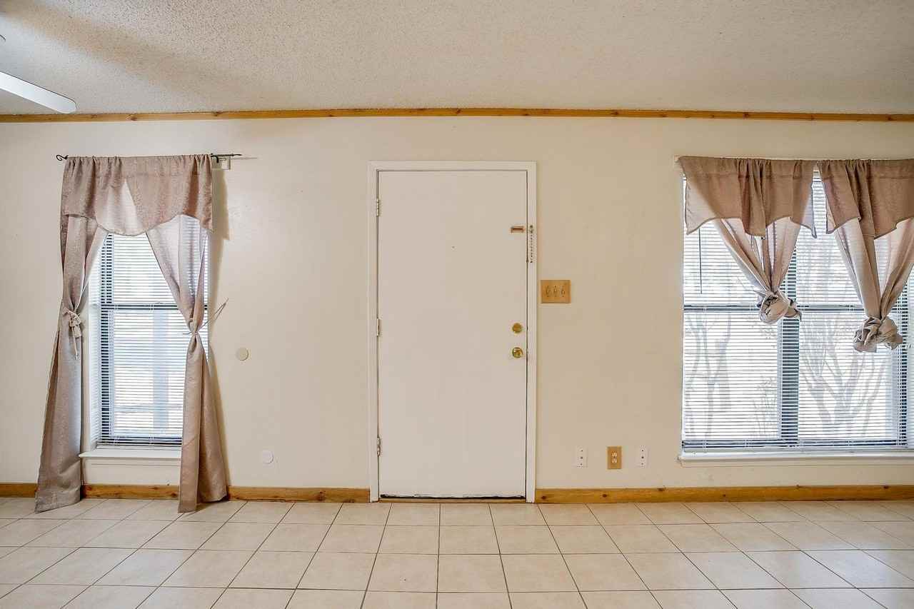 6532 Fall Creek Hwy - Photo 6 of 34