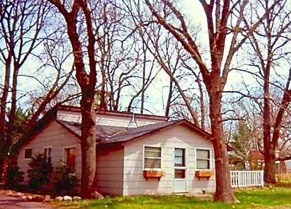 11204 W River Rd - Photo 3 of 24
