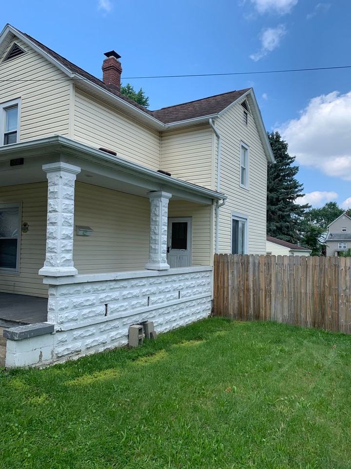 201 16th St Nw - Photo 2 of 10