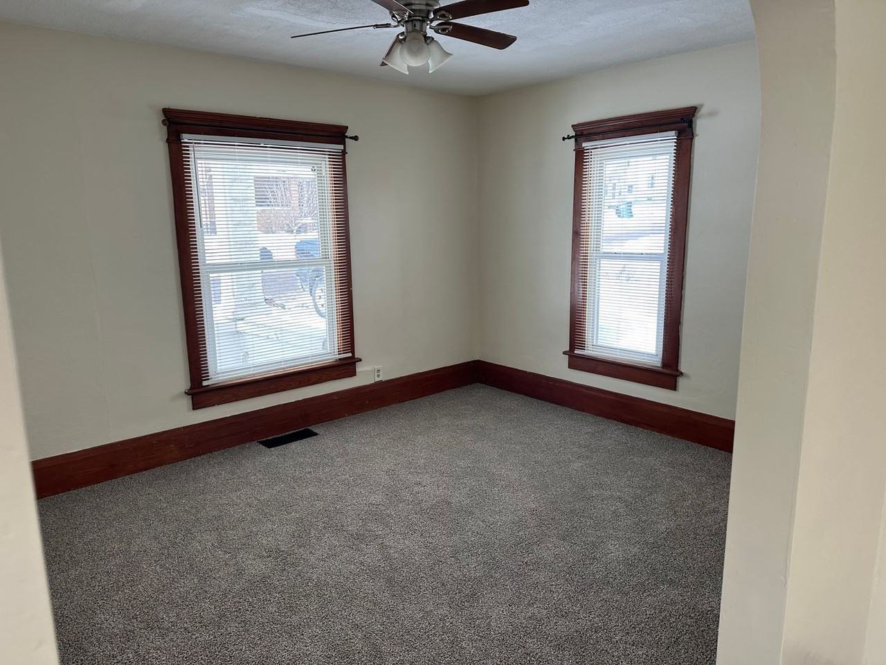 201 16th St Nw - Photo 5 of 10