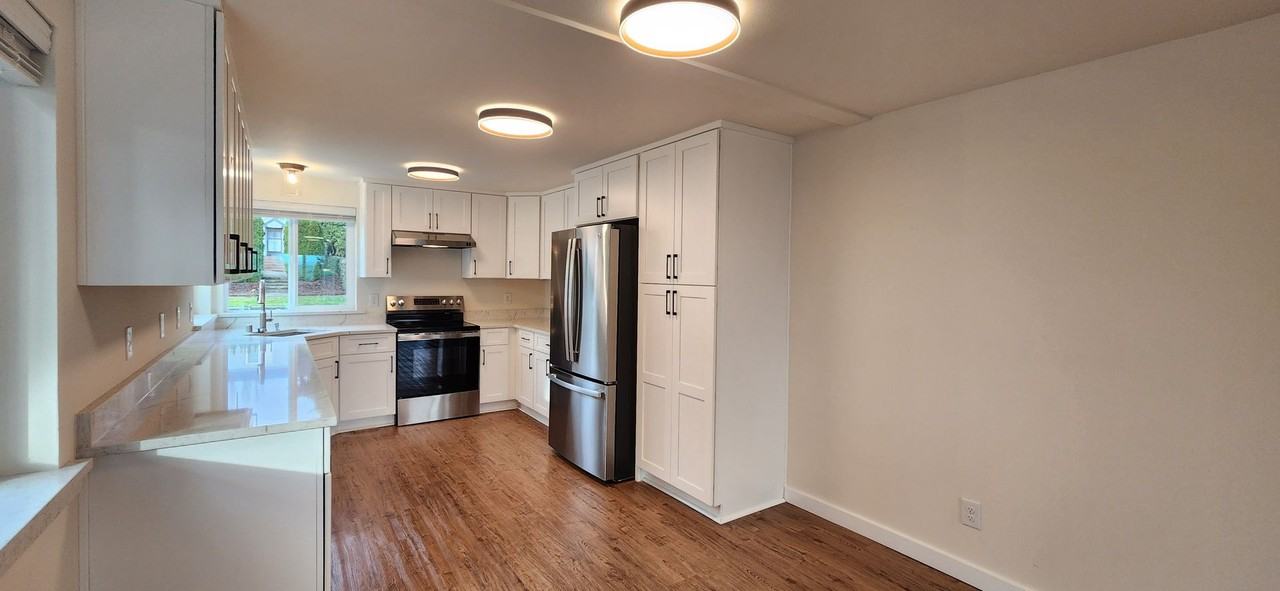 3213150 - Photo 4 of 43