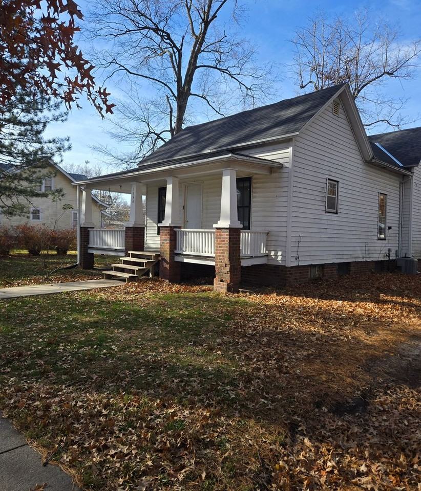 1829 Norman Ave - Photo 7 of 12