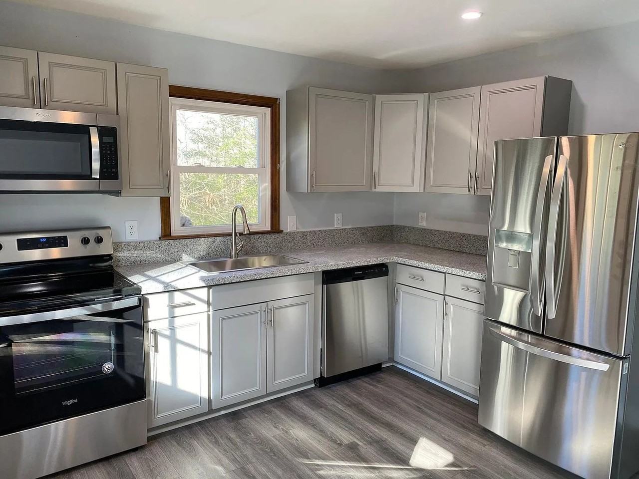 13131 Donegal Dr - Photo 2 of 9