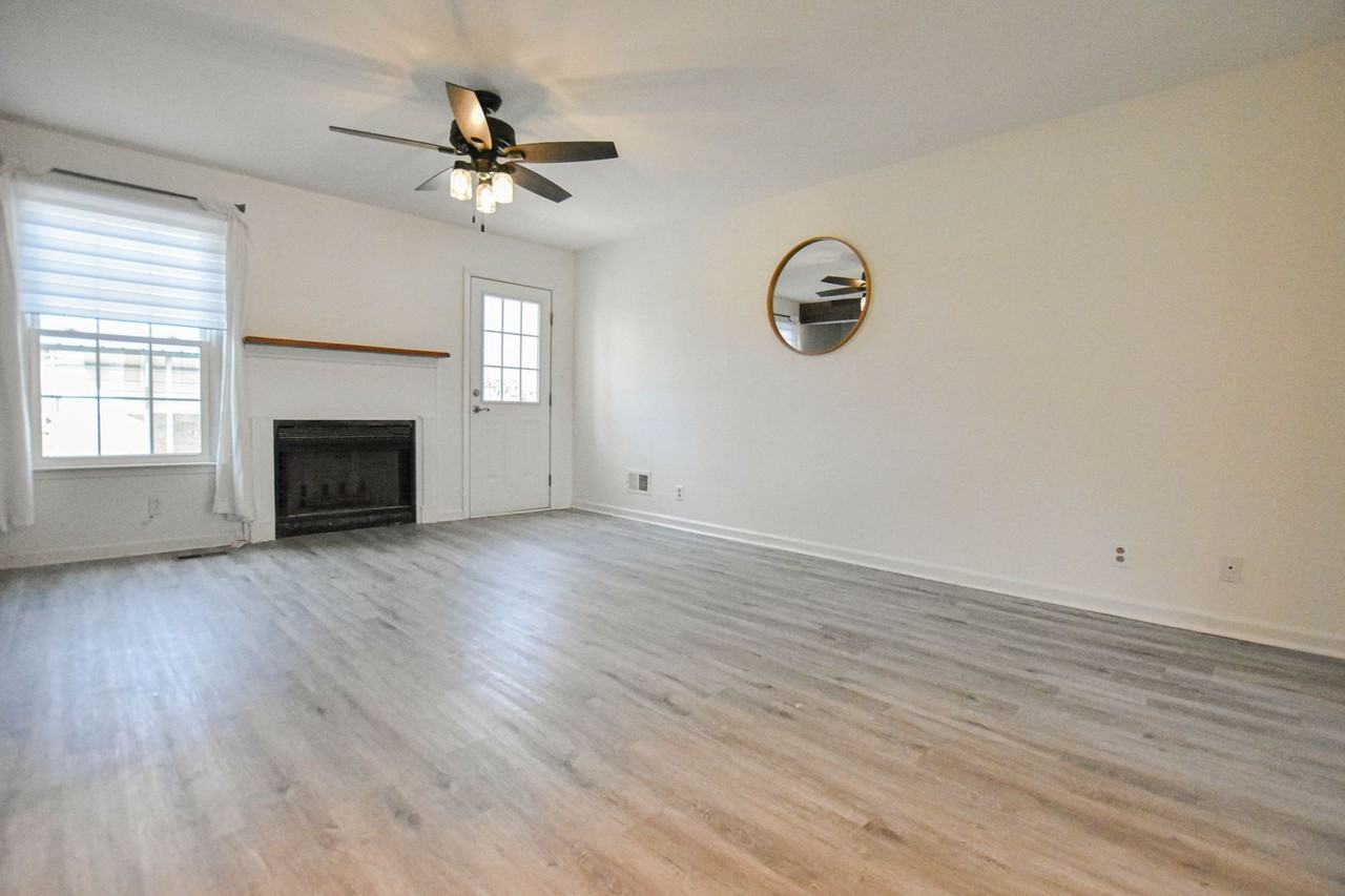422 Cook Dr - Photo 3 of 25