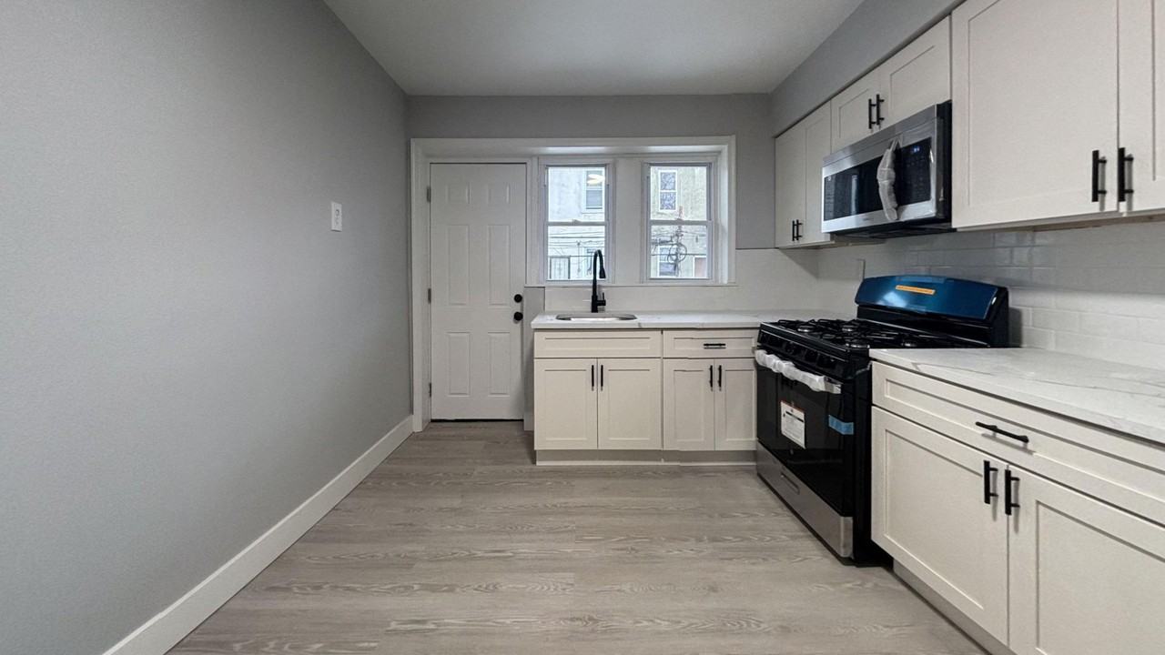 6308 Wheeler St - Photo 5 of 20