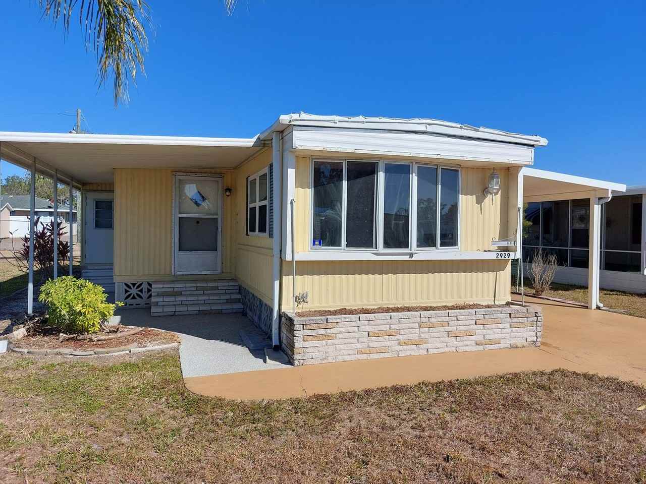 2929 Saralake Dr S - Photo 2 of 29