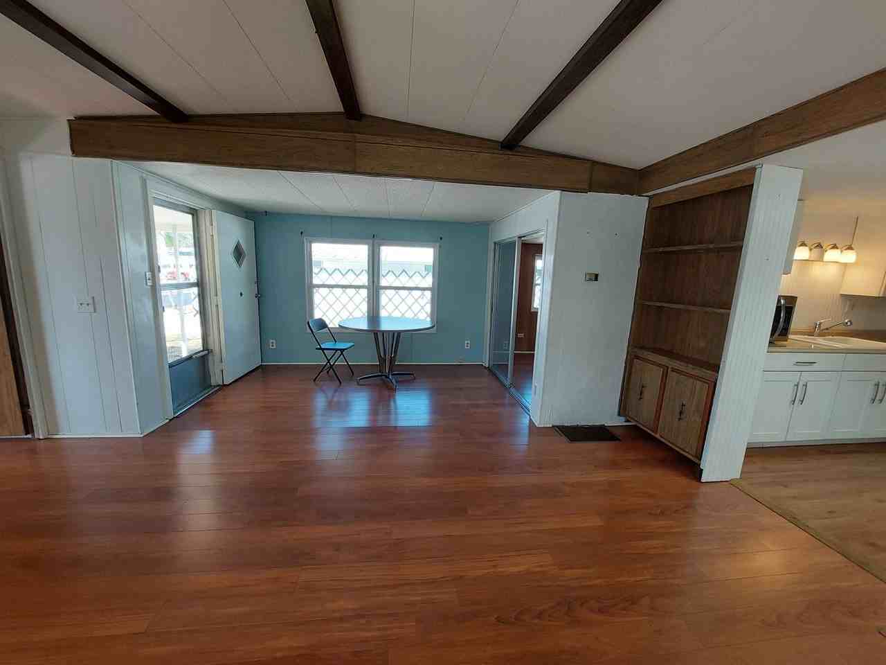 2929 Saralake Dr S - Photo 5 of 29