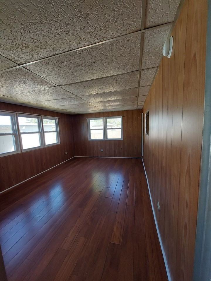 2929 Saralake Dr S - Photo 7 of 29