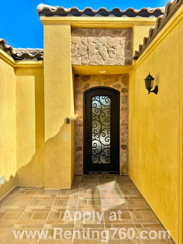 8688 8688 Monument Dr - Photo 3 of 50