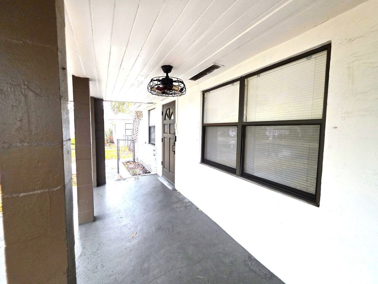 18185 10th Ave - Photo 2 of 50