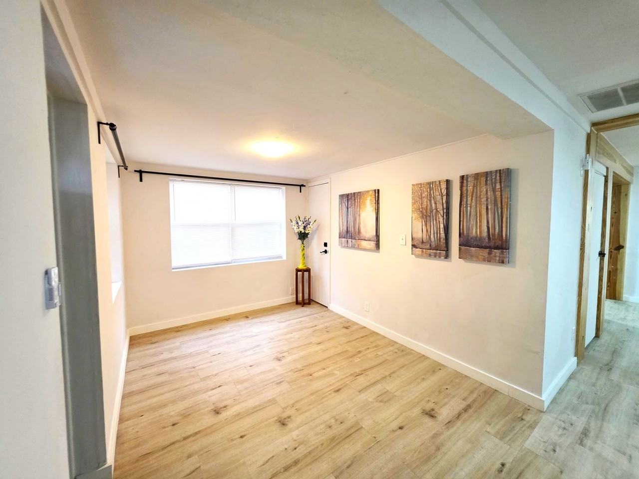 18185 10th Ave - Photo 4 of 50