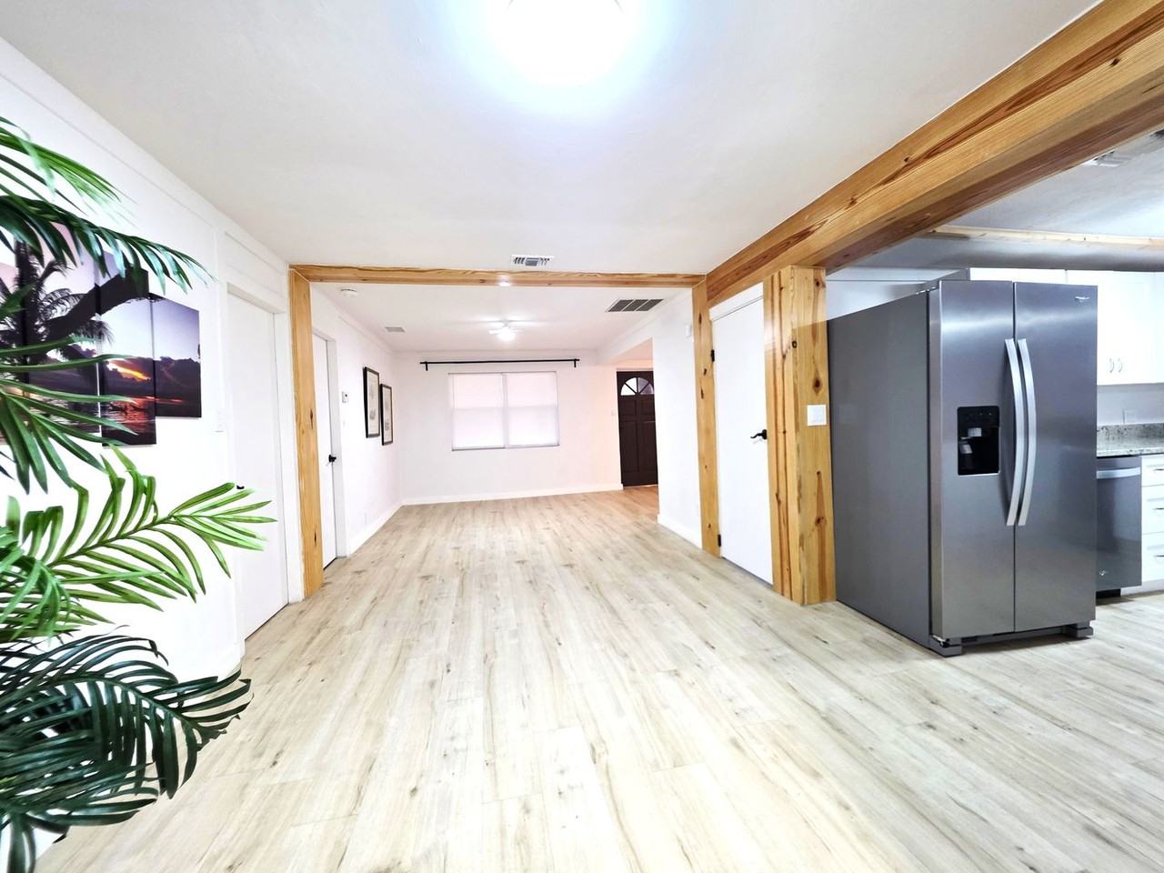 18185 10th Ave - Photo 7 of 50