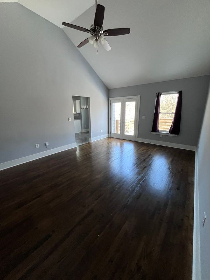 509 Hickory Cir - Photo 4 of 21