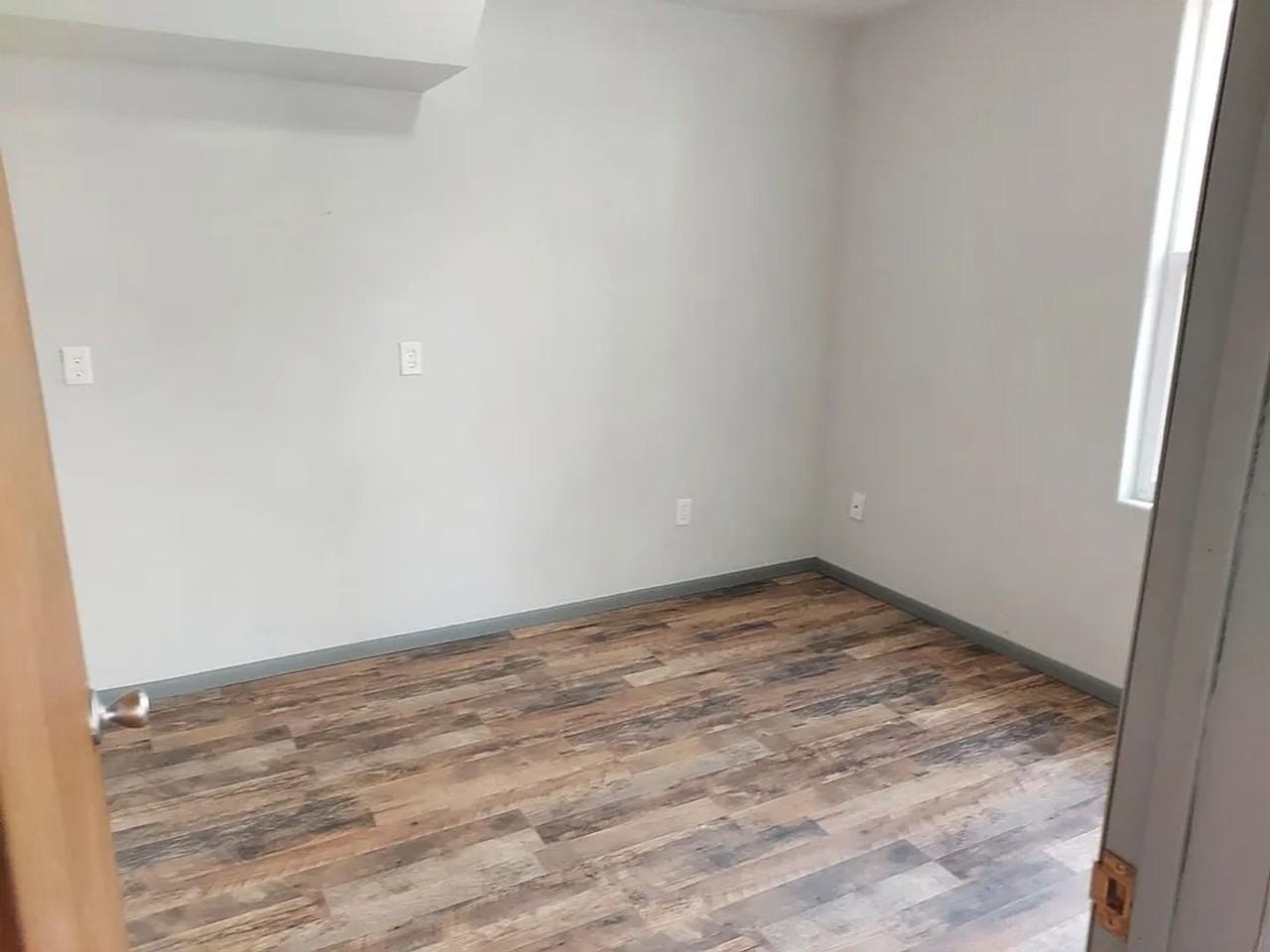 504 Fir Ave - Photo 5 of 16