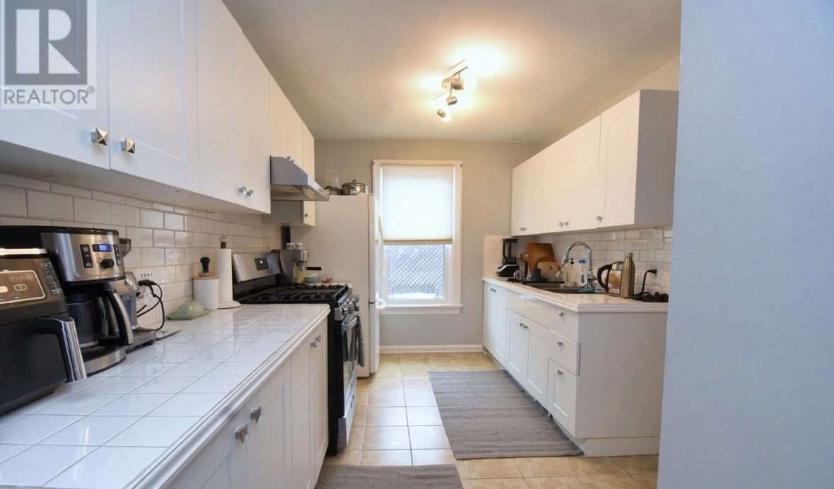 205 Prospect St S - Photo 5 of 19