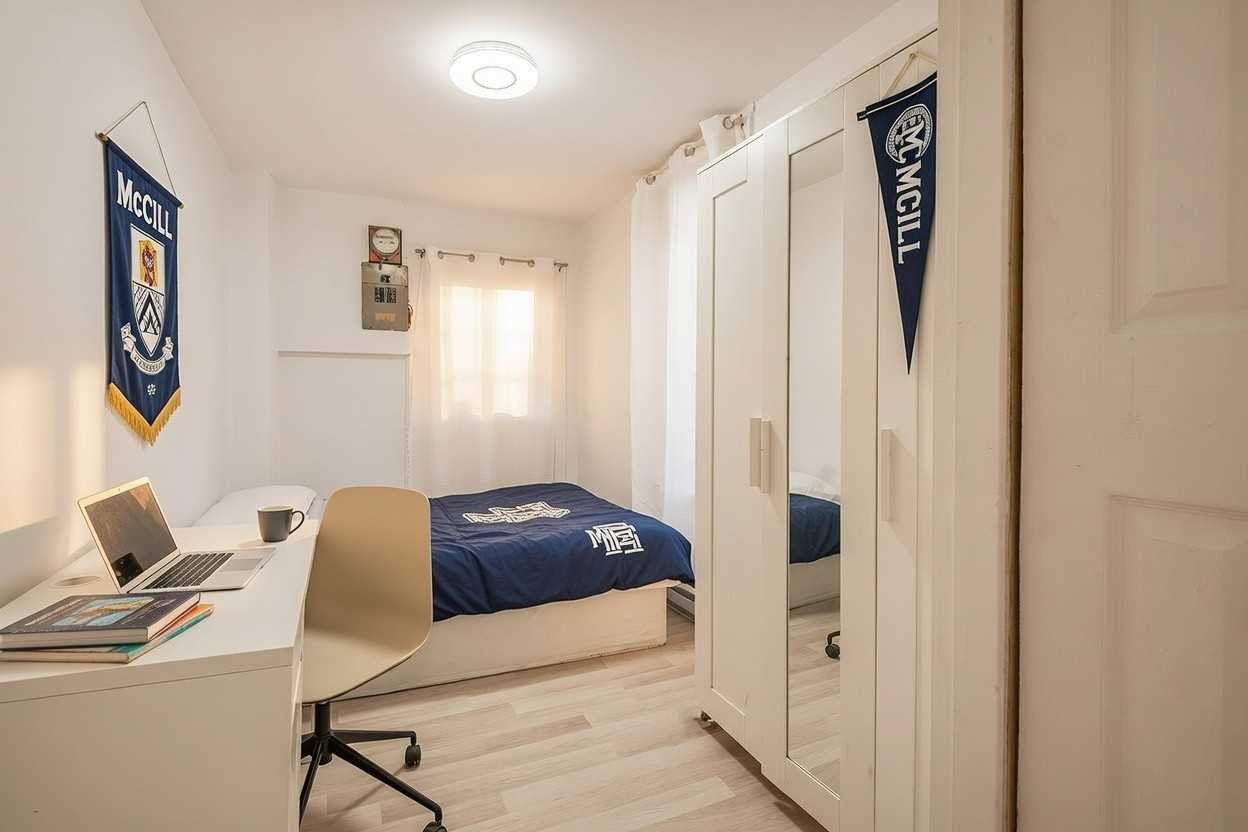 Av. Coloniale & Rue Roy E #55 - Photo 7 of 14