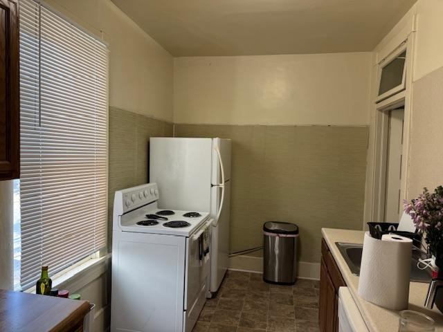 404 Clay St Sw - Photo 2 of 2