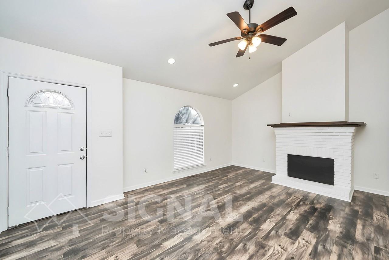 924 Rich Rd - Photo 5 of 26