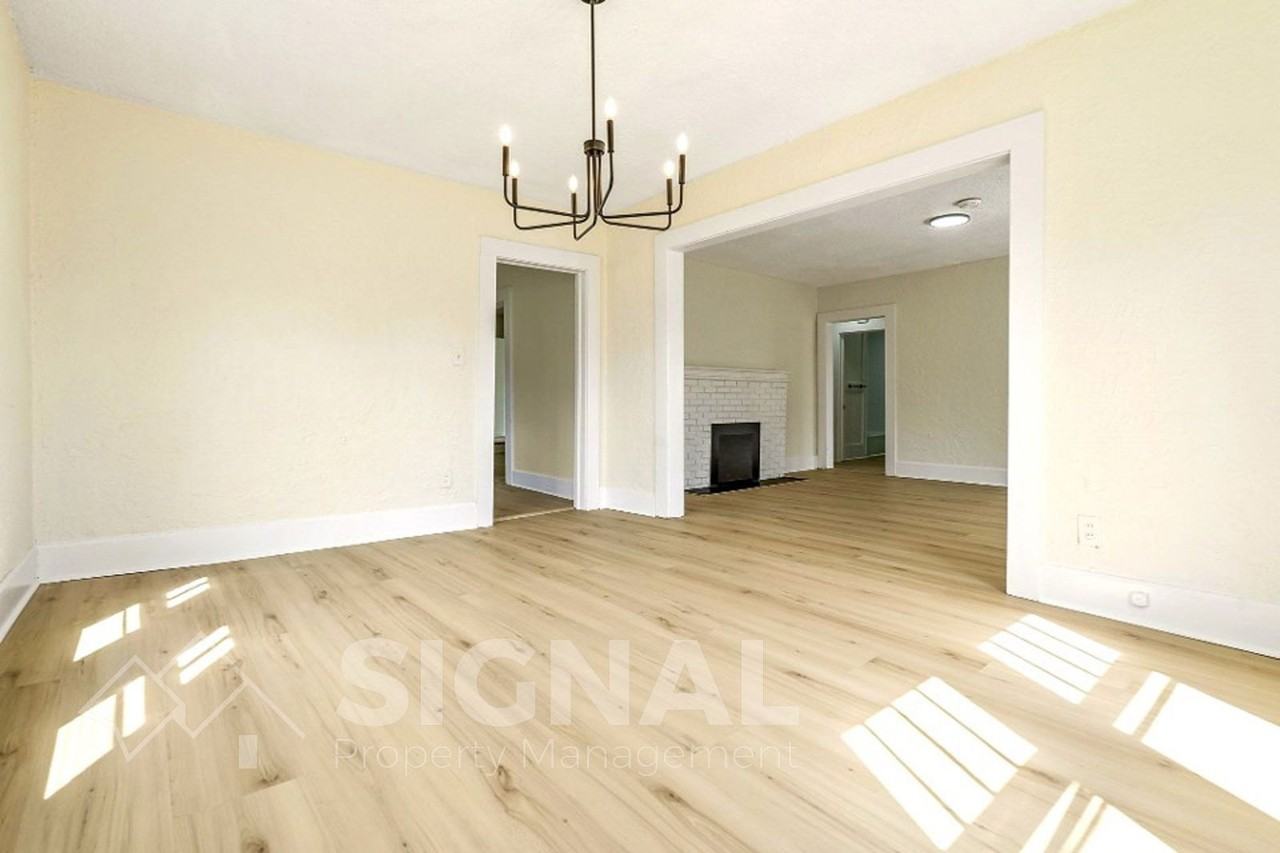 425 Oak St - Photo 5 of 23