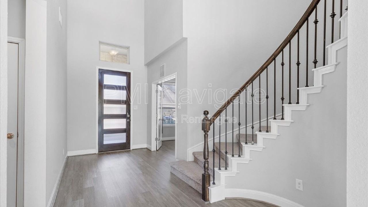 2310 Olive Way - Photo 2 of 32