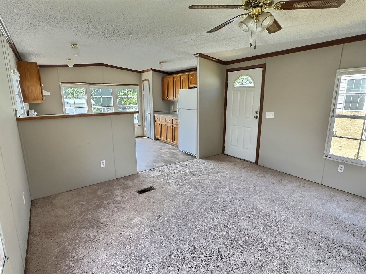 1002 Libby Ln - Photo 4 of 8