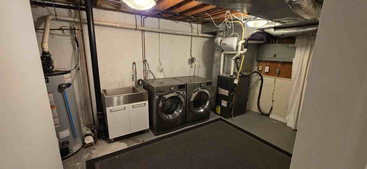 6855 Glen Erin Drive - Photo 6 of 23